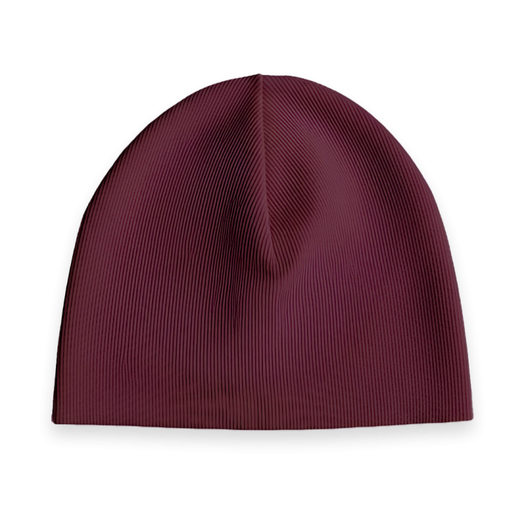 burgundy beanie.png